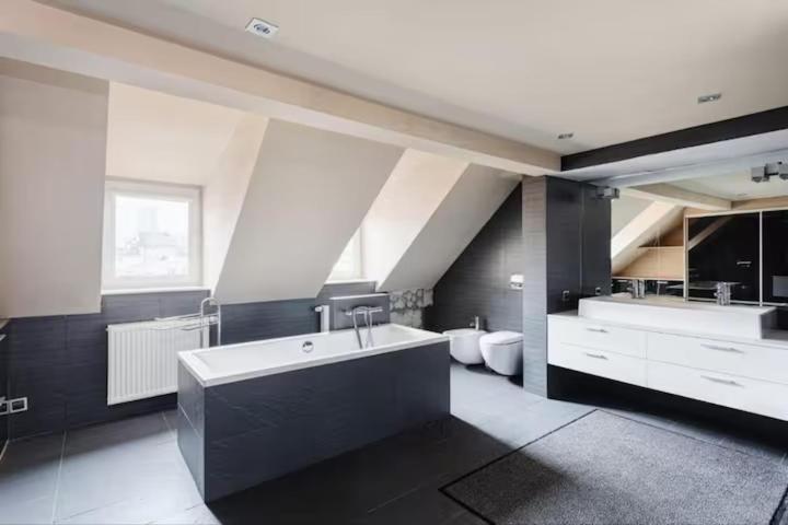 3 Floor Luxury 150 M2 - Old Town - Downtown View - Piwna Butas *